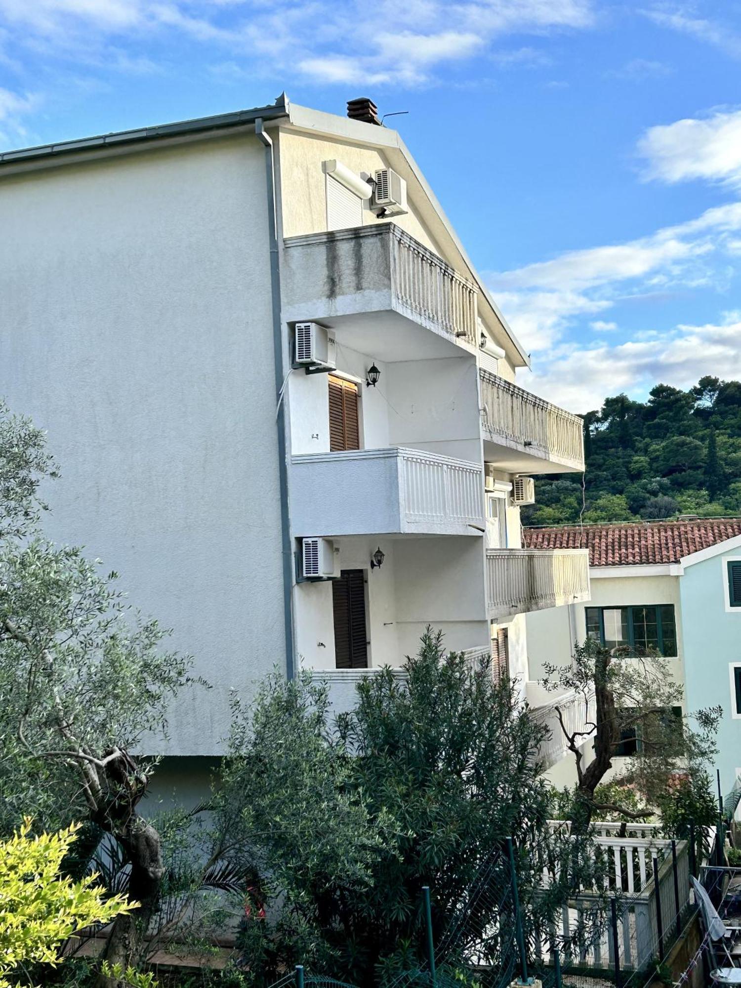 Studio Lucica Petrovac Buitenkant foto
